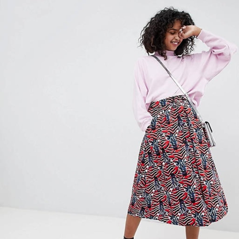Monki All Over Zebra Face Print Button Front Midi Skirt Red White Blue Size S
